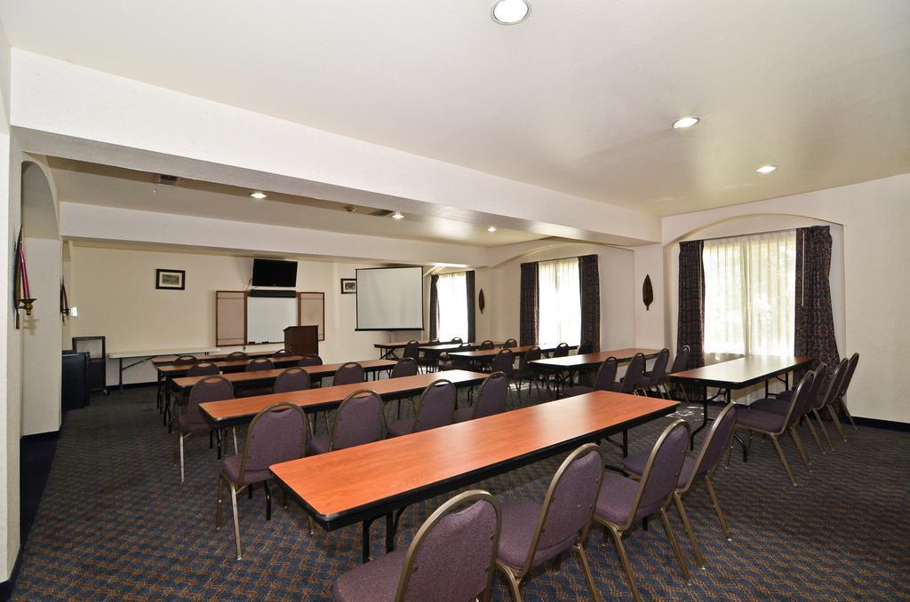 Best Western Fort Worth Inn And Suites Экстерьер фото