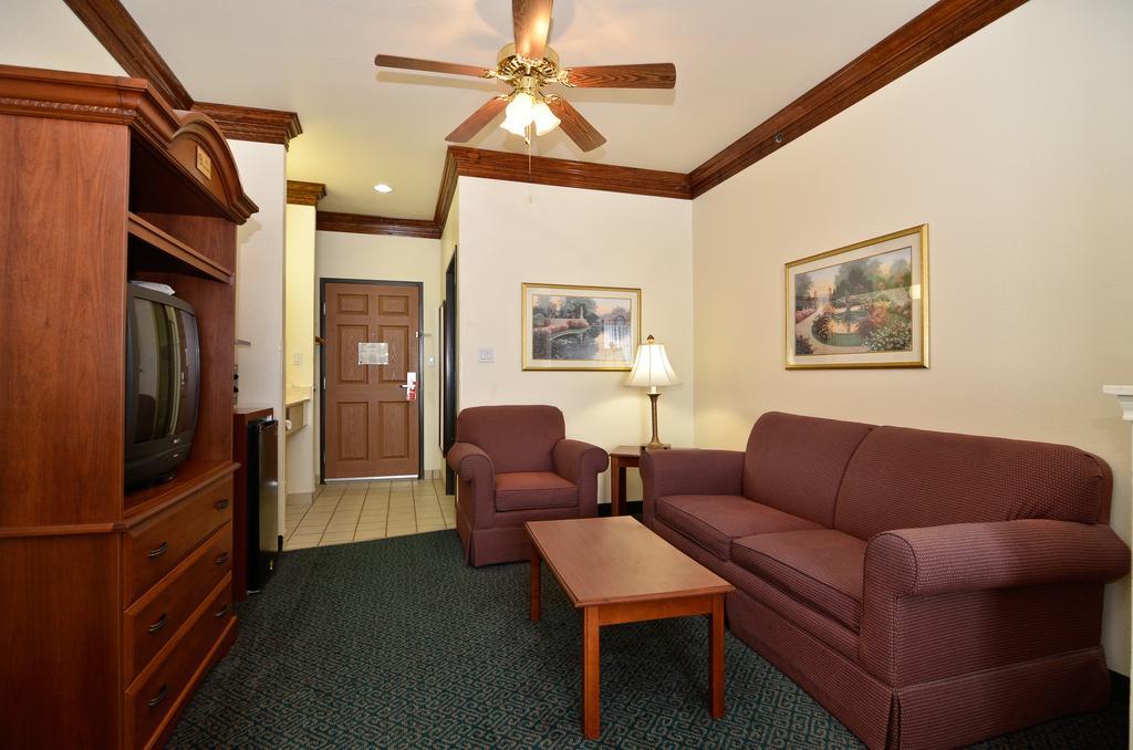 Best Western Fort Worth Inn And Suites Экстерьер фото