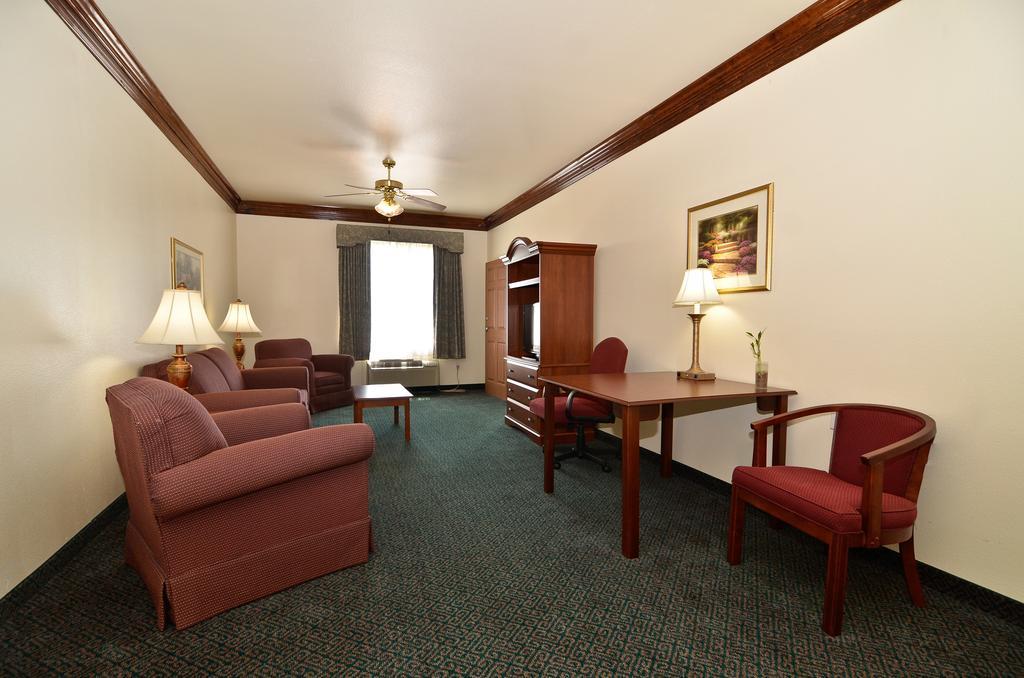 Best Western Fort Worth Inn And Suites Экстерьер фото